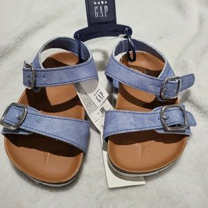 NWT Baby Gap Girls Sz 5-6 Flip Flop Slide Toddler Buckle Sandals blue Chambray